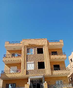 Ad Photo: شقة روف للبيع بسعر مميز في الشيخ زايد - in Giza Egypt