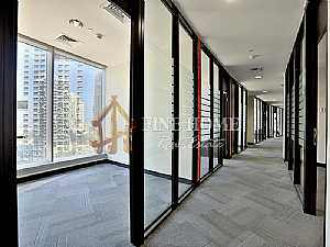 Ad Photo: مكتب واسع 8 غرف مكتبية بموقع مميز في جزيرة الريم - in Abu Dhabi United Arab Emirates