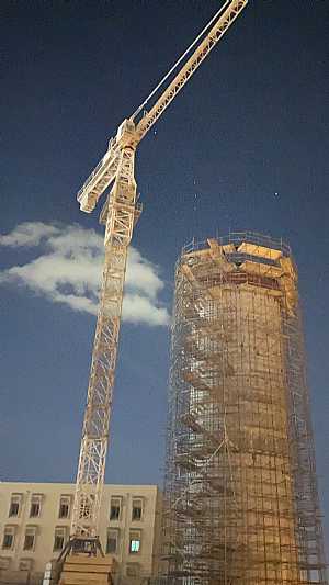 صورة الاعلان: tower crane رافعة برجية